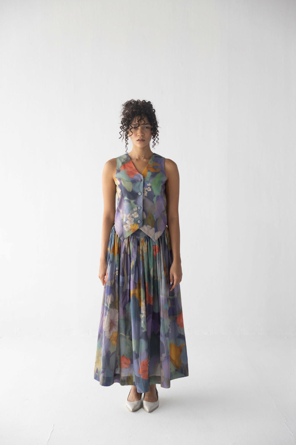 DOLLY WHITE WAISTCOAT & SKIRT SET