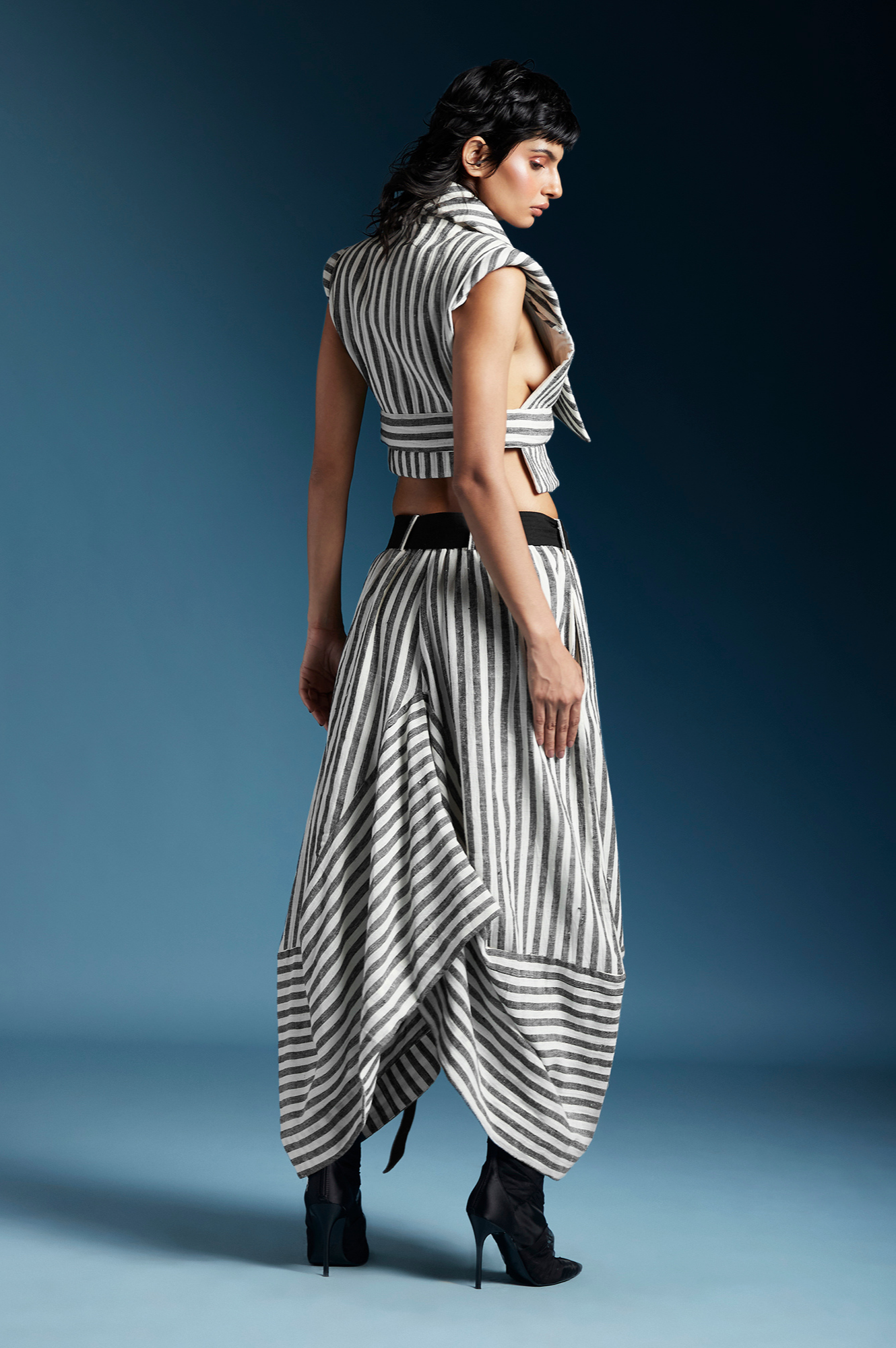 Clara Skirt-Bw Balanced Stripes