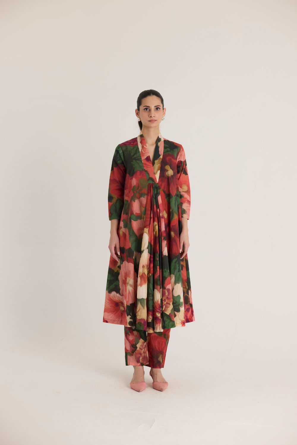 SCARLETT V NECK KURTA SET
