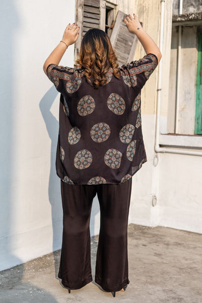 Derby Black Antifit Shirt with Pants