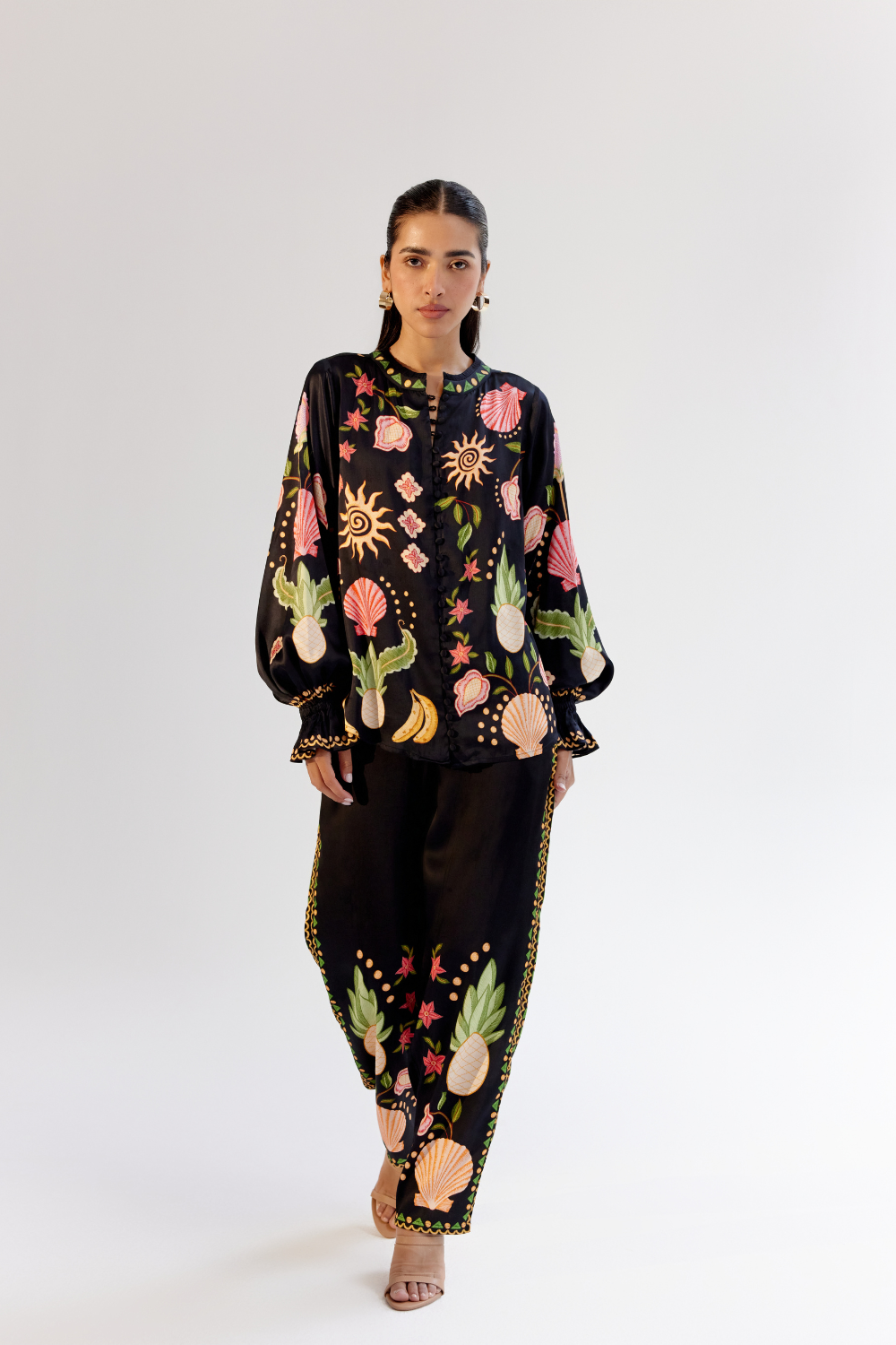 Ilia Pants - Seashell (Black)