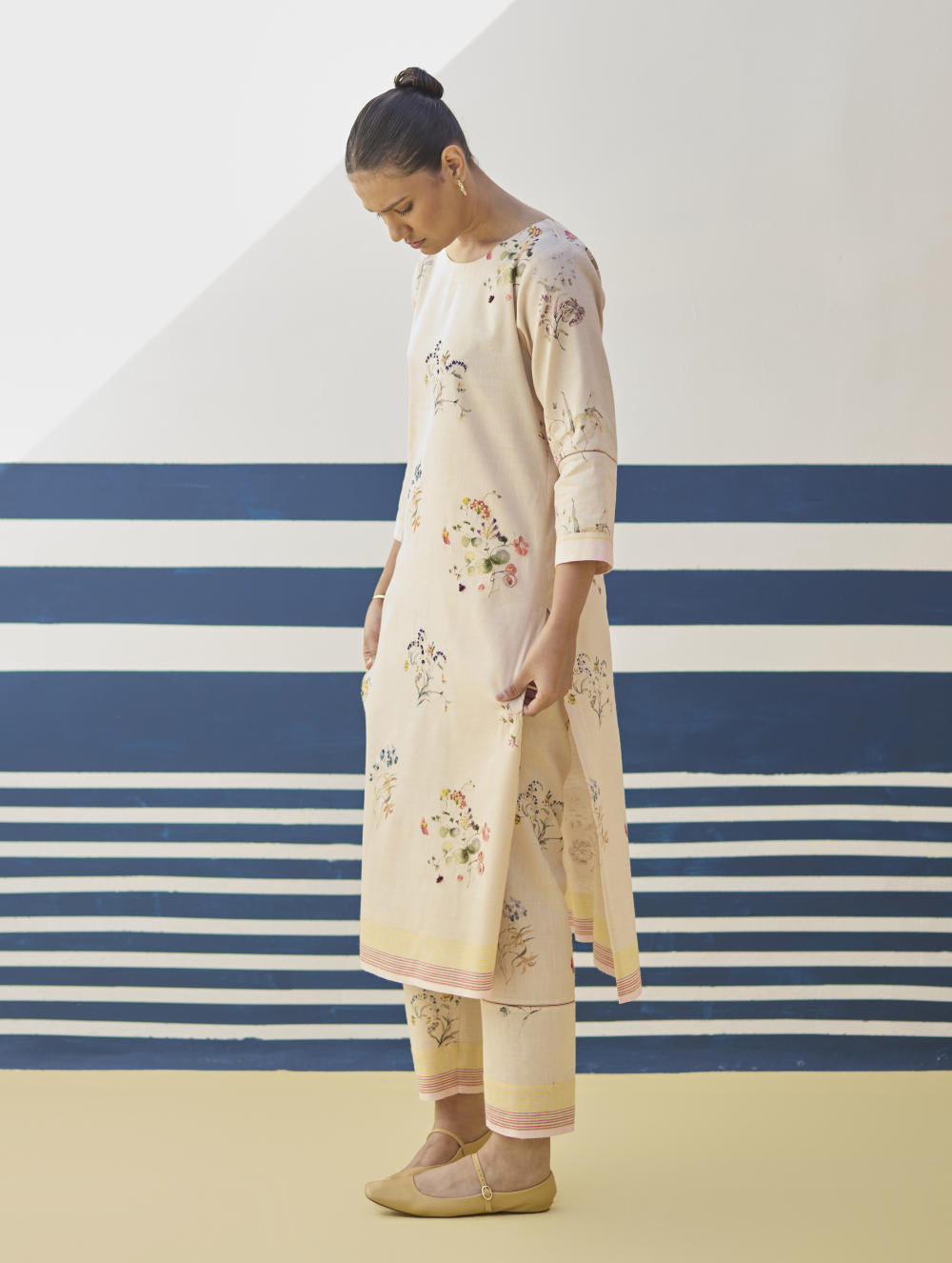 Kera Floral Hand-Embroidered Kurta - Sand