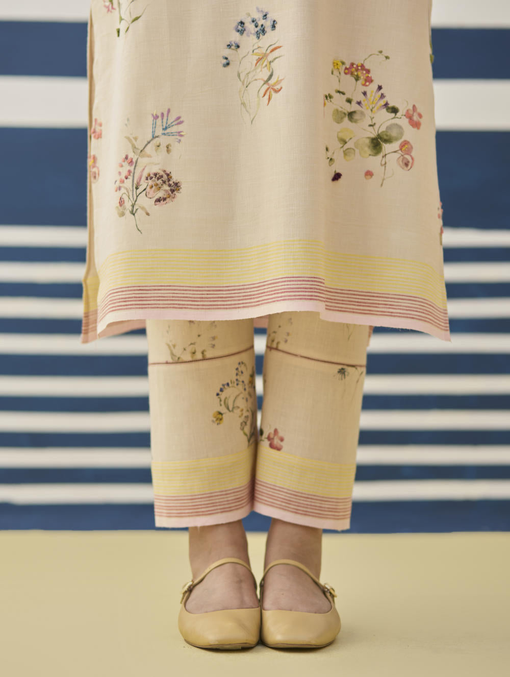 Kera Floral Hand-Embroidered Kurta - Sand