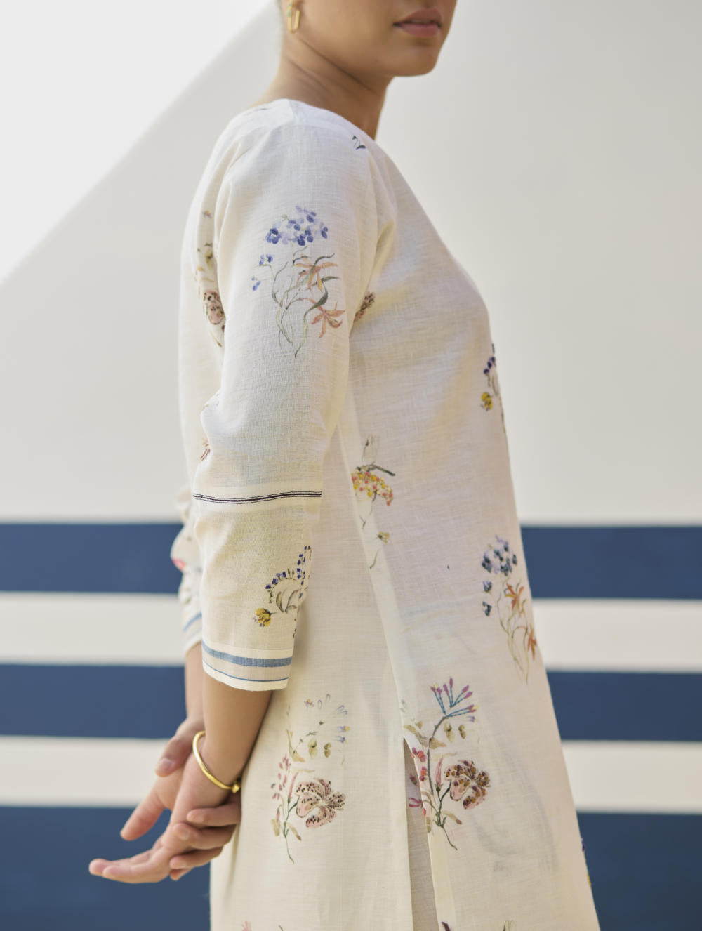 Kera Floral Hand-Embroidered Kurta - Ivory