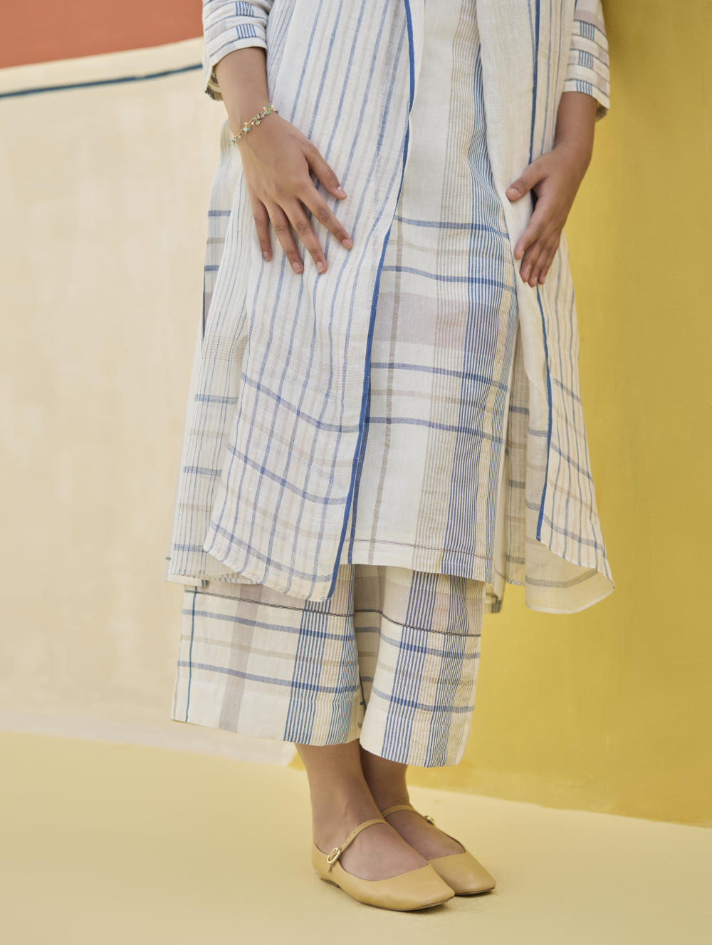 Misa Check Linen Kurta Set
- Ivory