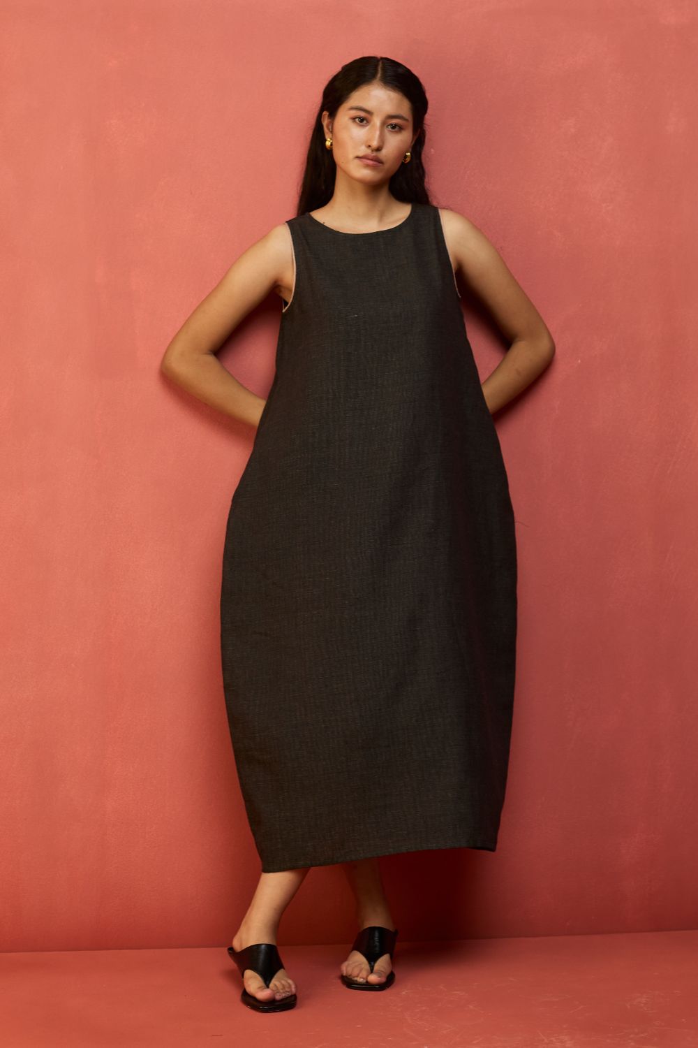 Juro Linen Parabola Dress - Charcoal