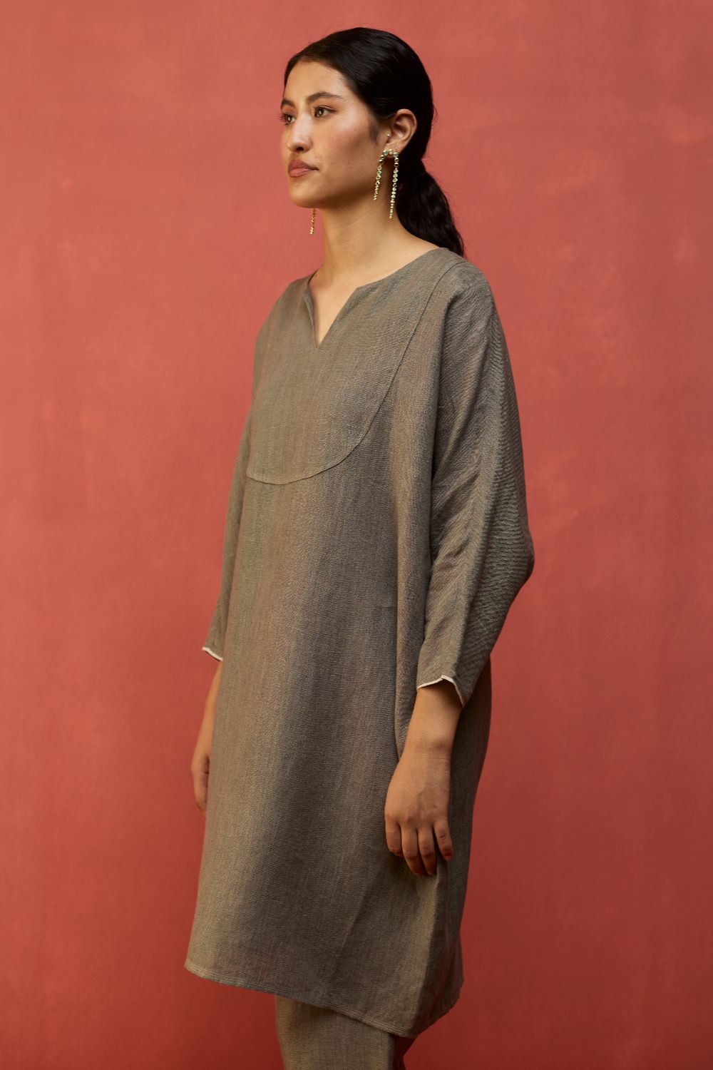 Etsu Yoke Linen Kurta - Grey