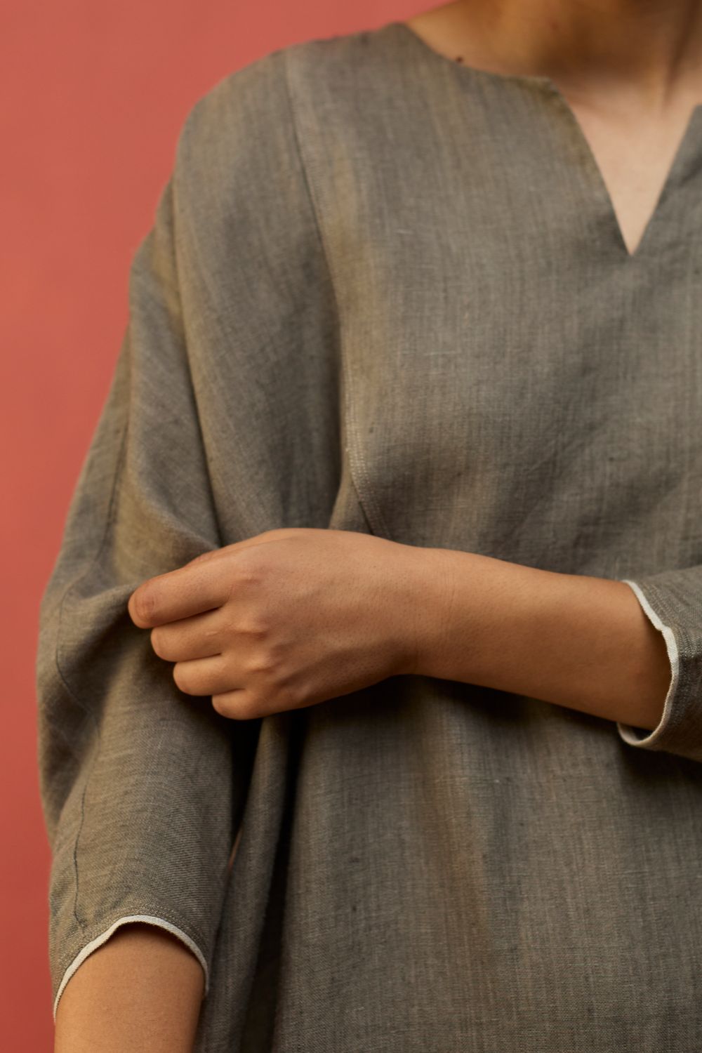Etsu Yoke Linen Kurta - Grey