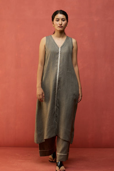 Rohe Sleeveless Linen Kurta Set - Grey