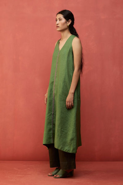 Rohe Sleeveless Linen Kurta Set - Fern Green