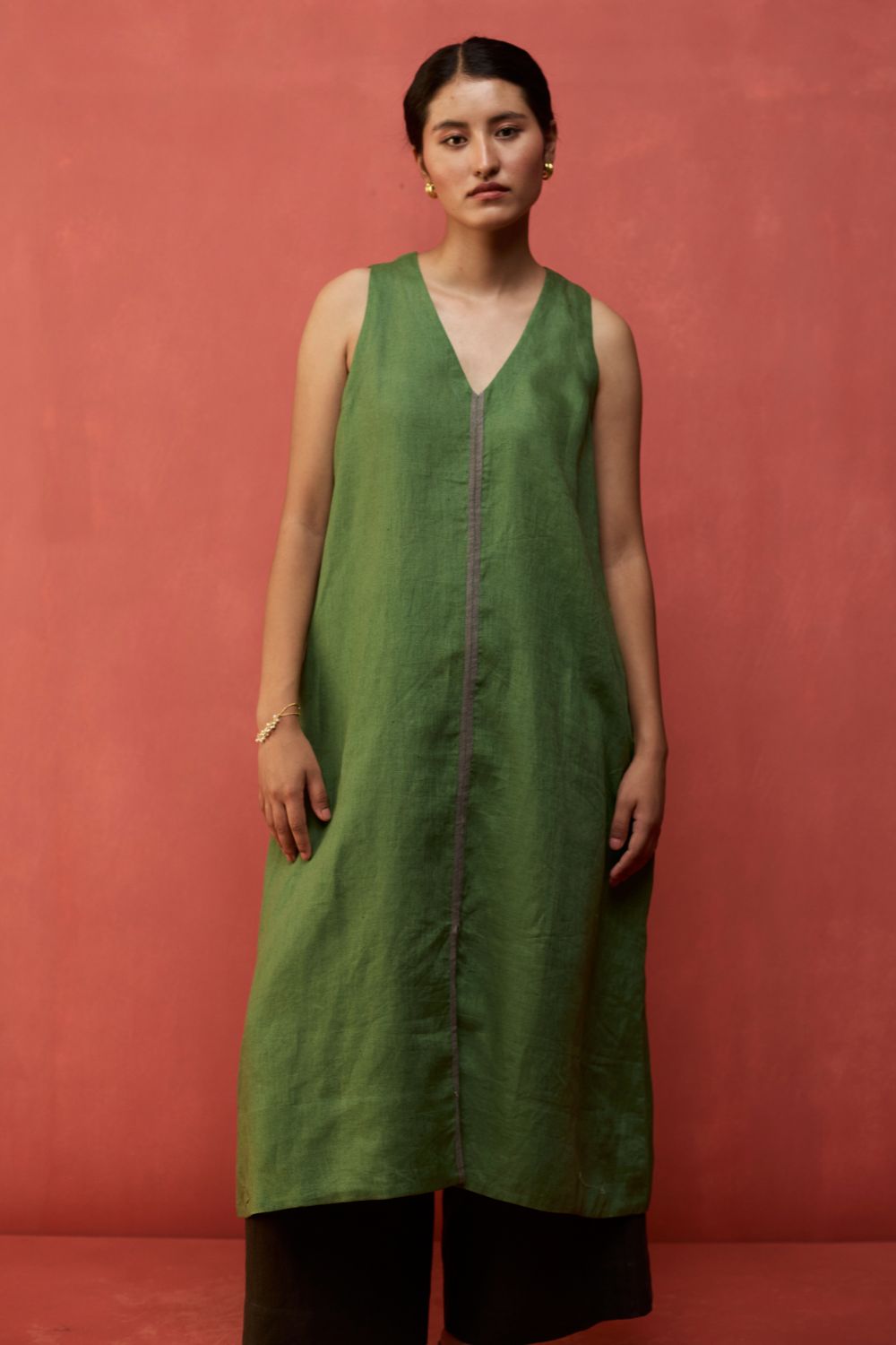 Rohe Sleeveless Linen Kurta Set - Fern Green