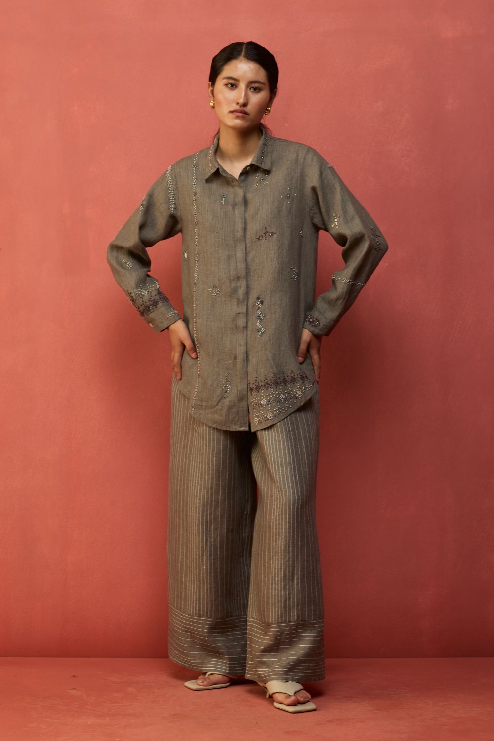 Kira Hand-Embroidered Linen Shirt - Grey