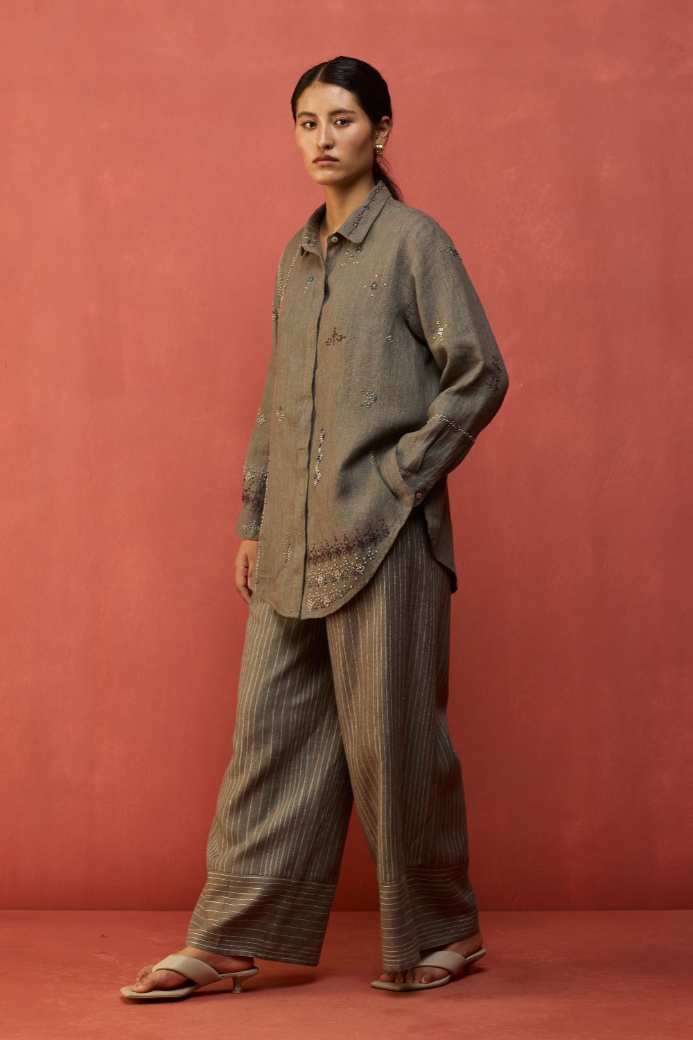 Kira Hand-Embroidered Linen Shirt - Grey