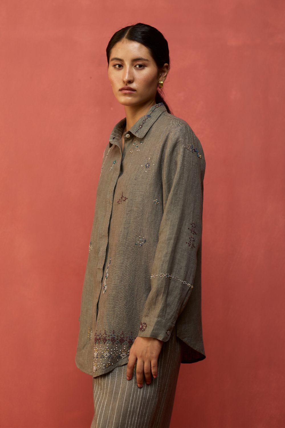 Kira Hand-Embroidered Linen Shirt - Grey