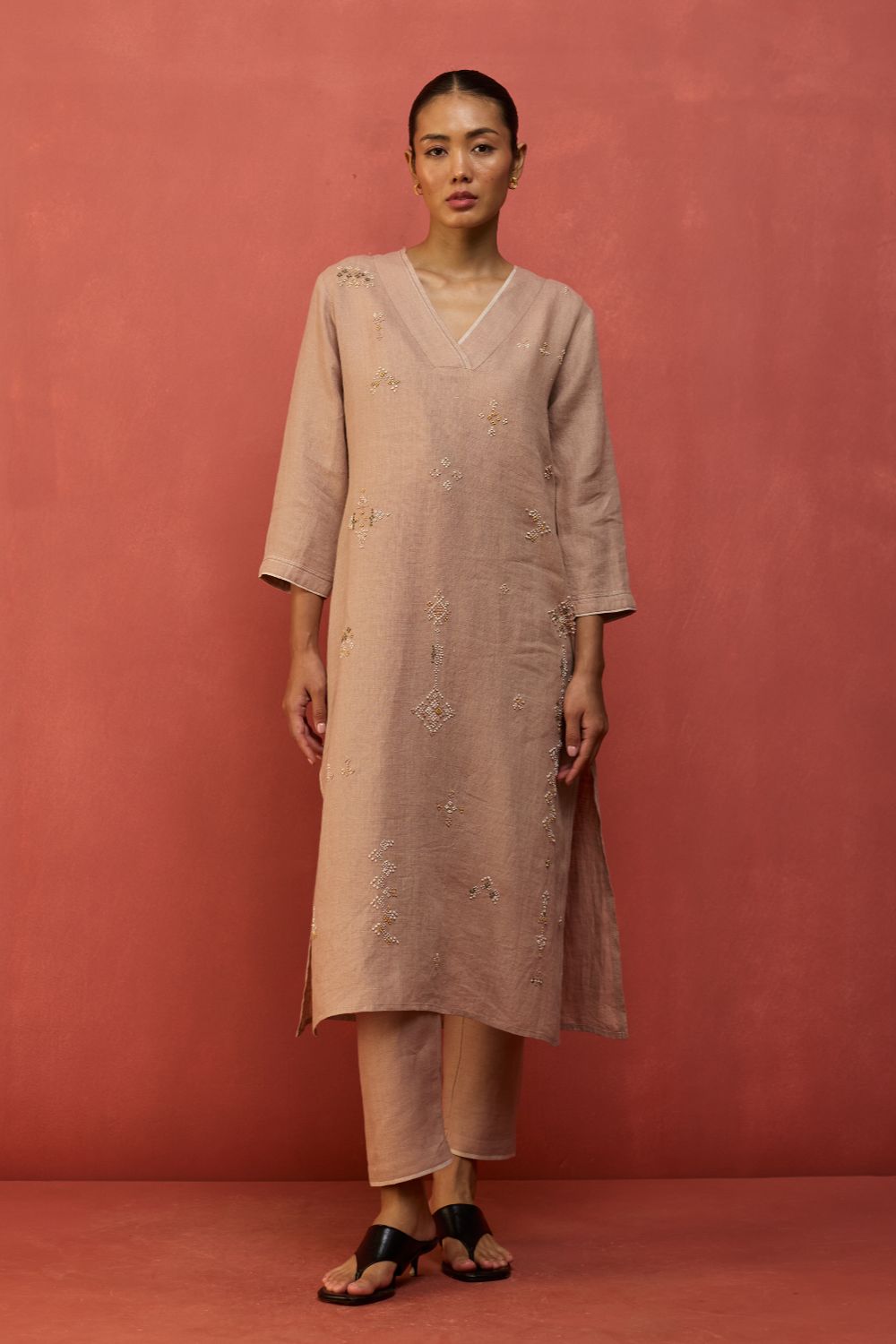 Rena Hand-Embroidered Linen Kurta Set - Dusty Rose
