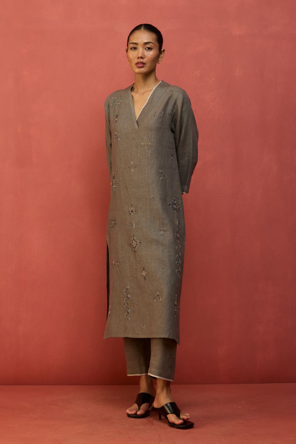 Rena Hand-Embroidered Linen Kurta - Grey