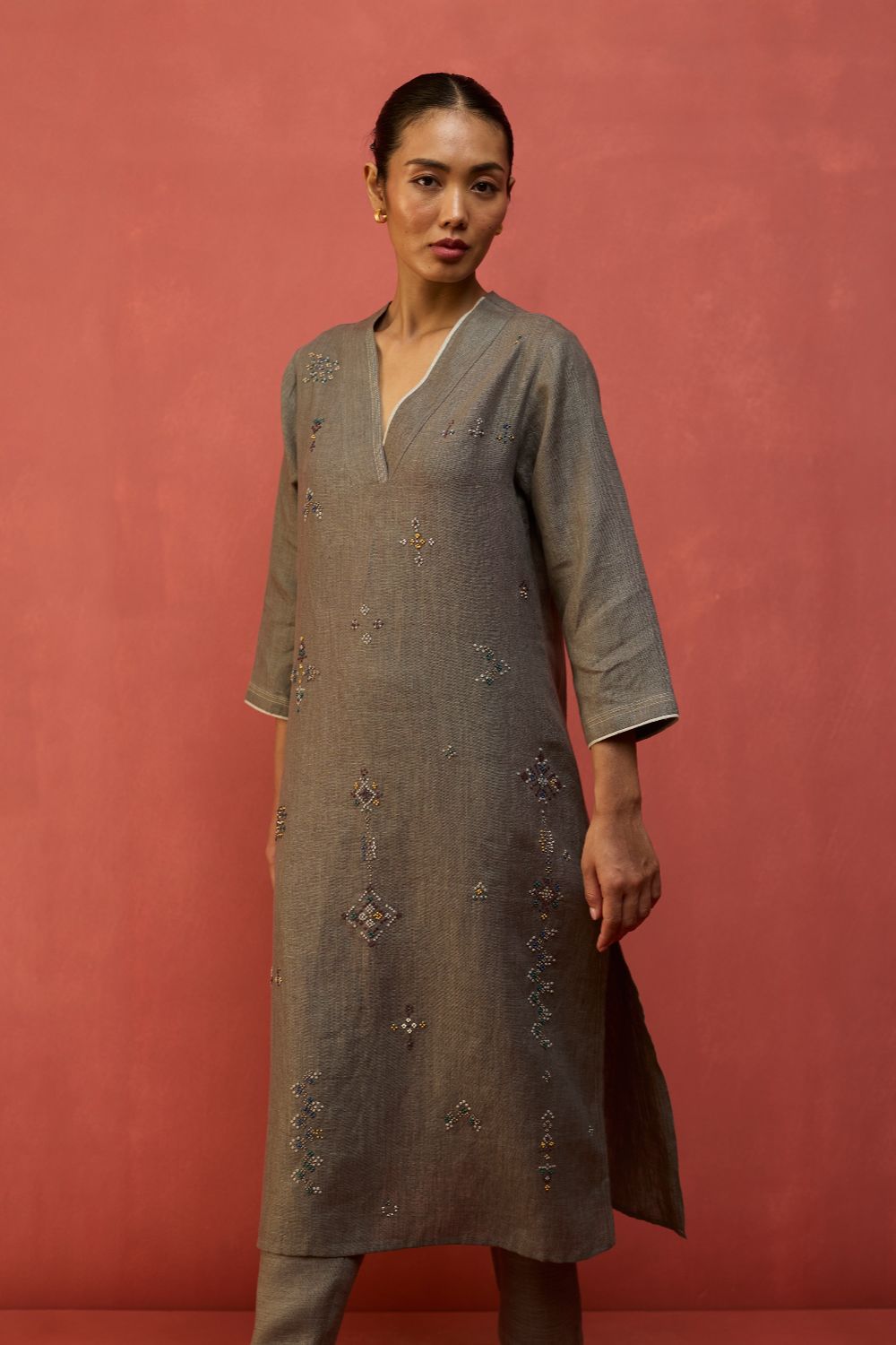 Rena Hand-Embroidered Linen Kurta - Grey
