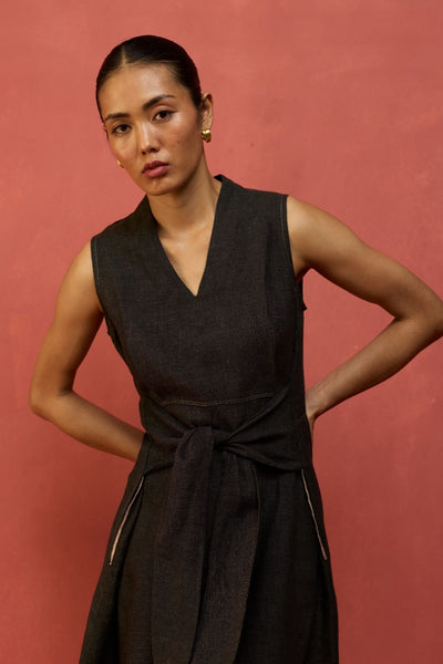 Tako Sleeveless Linen Knot Dress - Charcoal