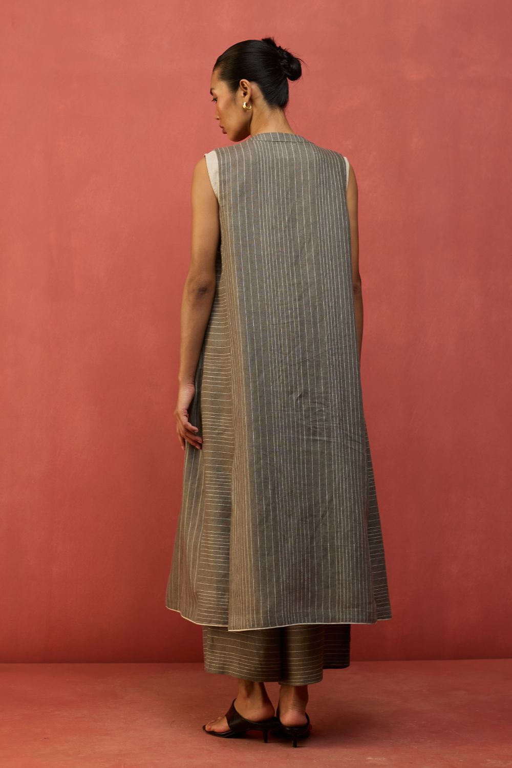 Misato Strip Linen Overlay - Grey