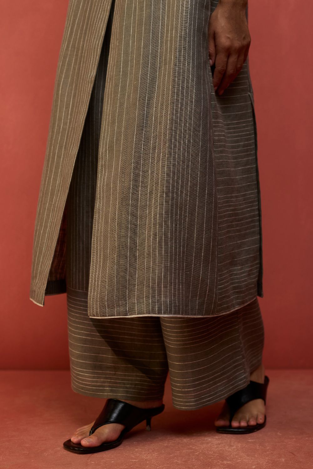 Misato Strip Linen Overlay - Grey