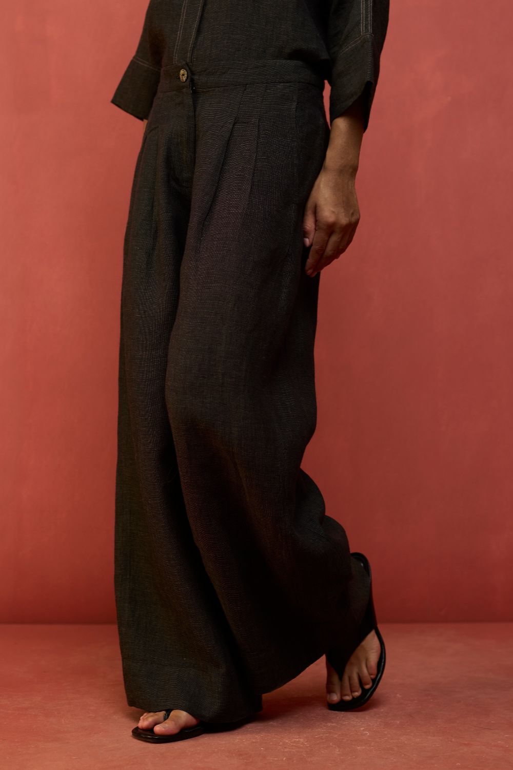 Mekko Pleated Linen Trousers - Charcoal