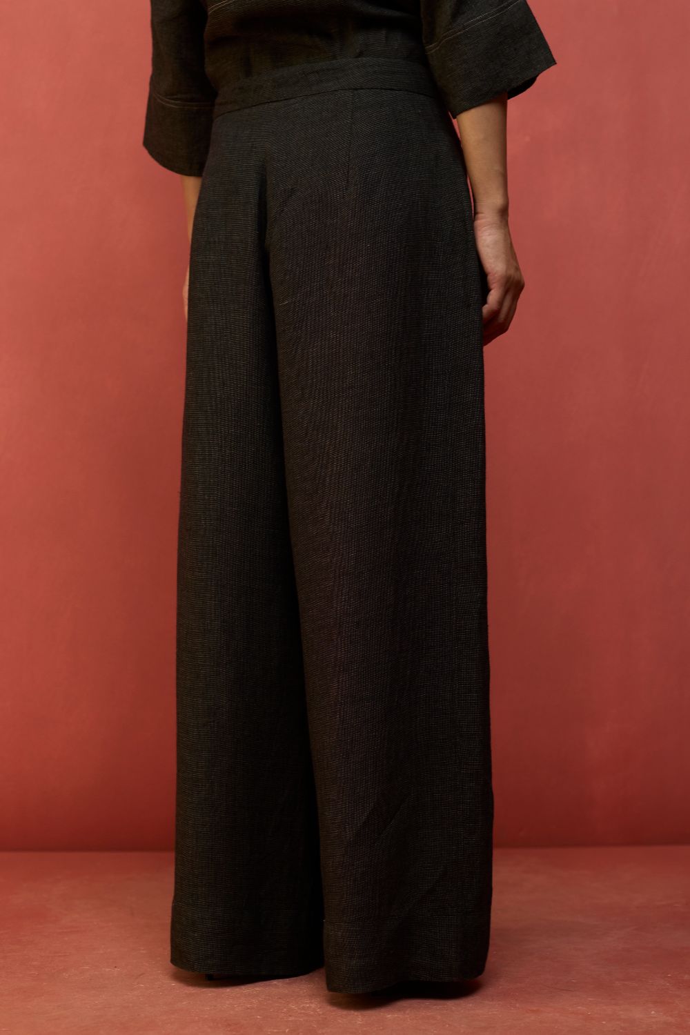 Mekko Pleated Linen Trousers - Charcoal