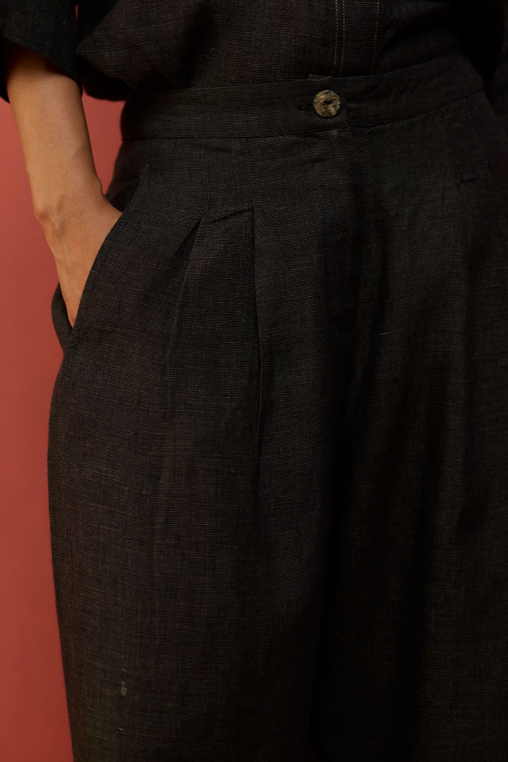 Mekko Pleated Linen Trousers - Charcoal