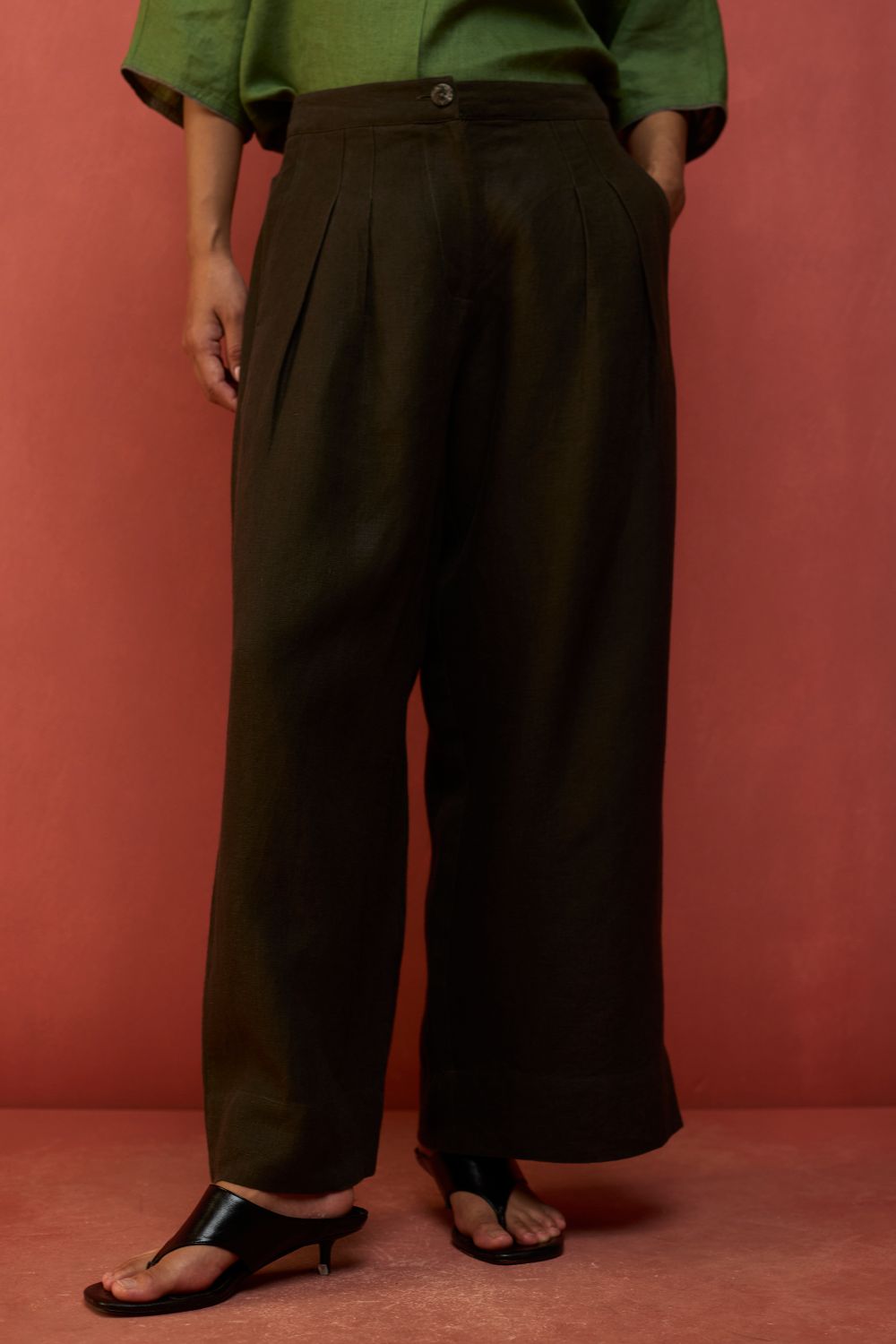 Mekko Pleated Linen Trousers - Charcoal