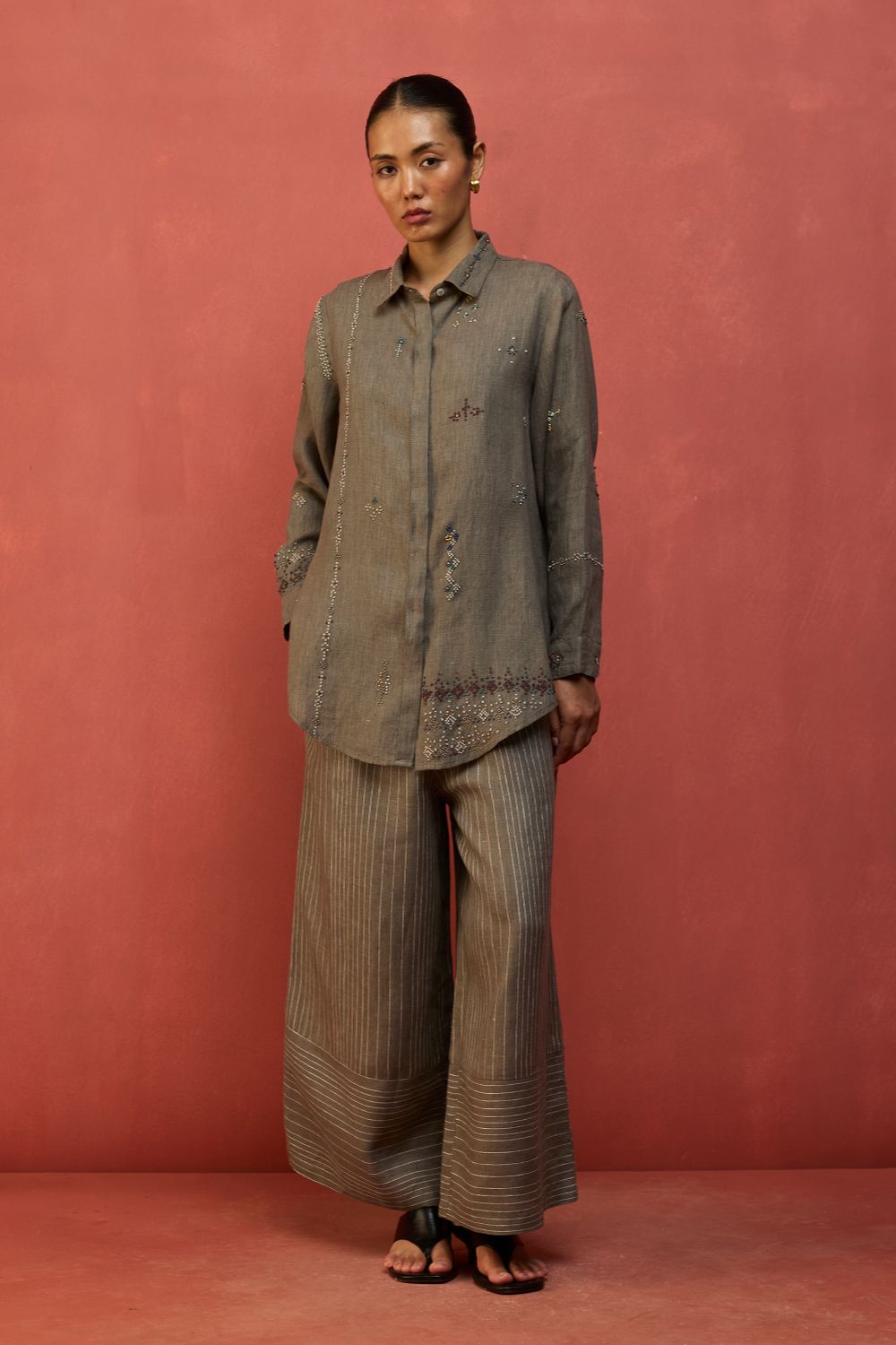 Kira Hand-Embroidered Linen Shirt - Grey