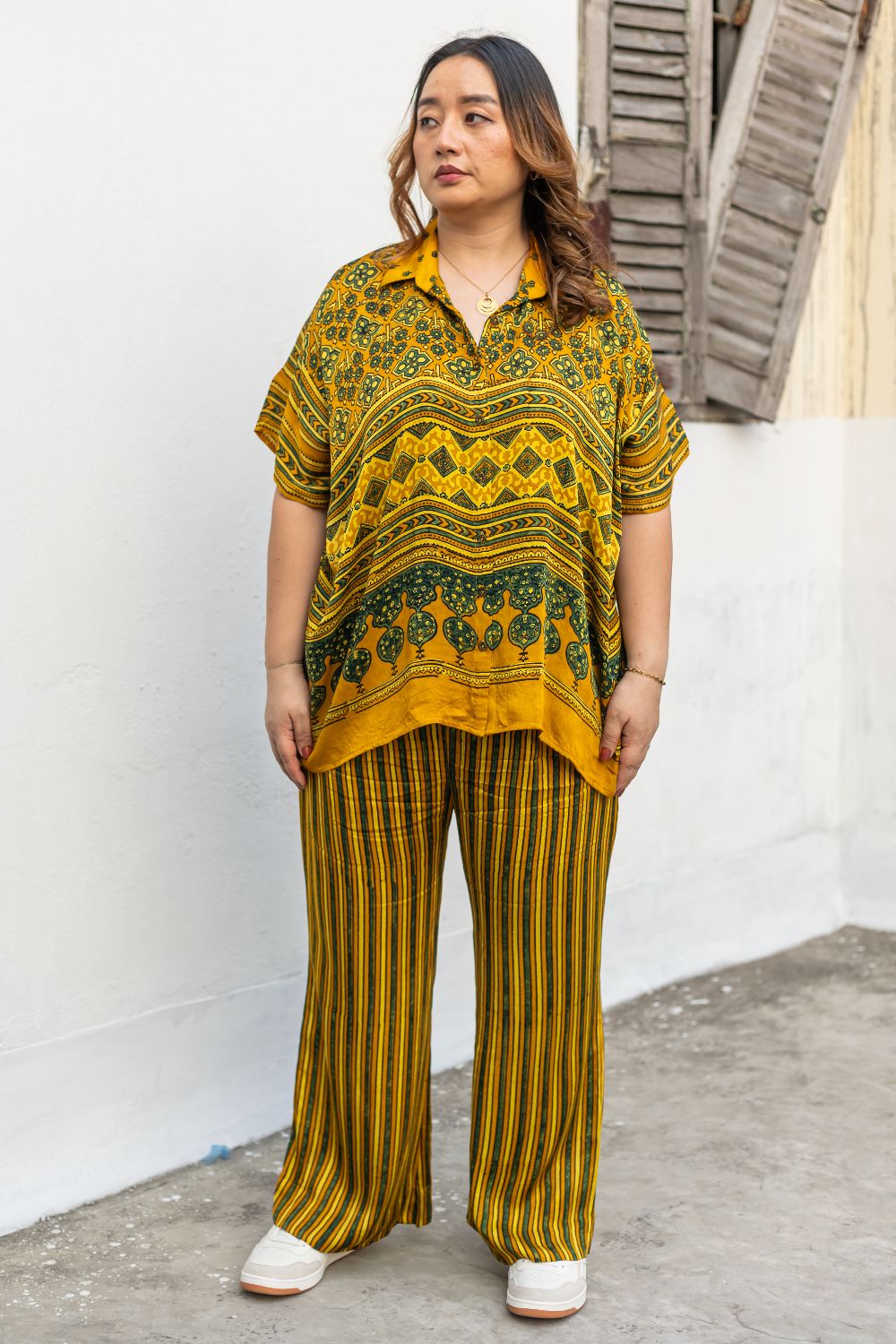 Hyde Yellow AntiFit Shirt and stripes pants Two-Piece Set