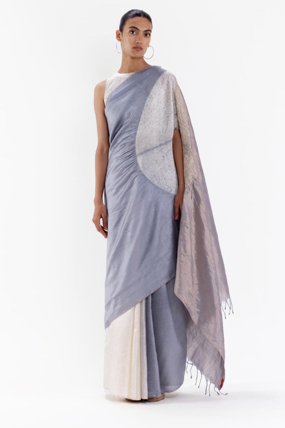 THE HANDSFREE SAREE - METALLIC GREY