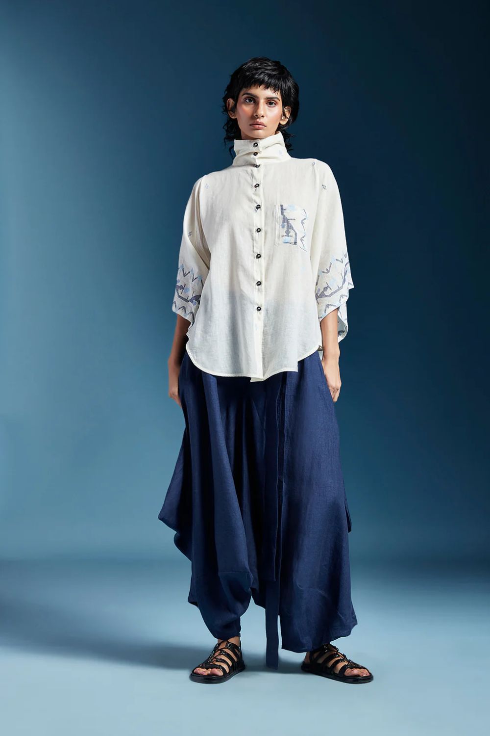 Dela Shirt-White