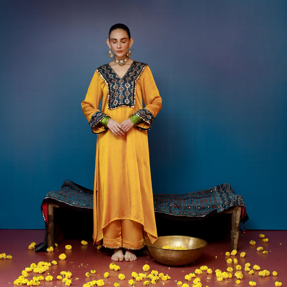Soni Mustard Kurta Set