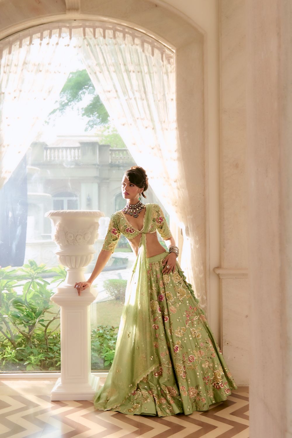 PH-2784 [L] APHRODITE LEHENGA SET