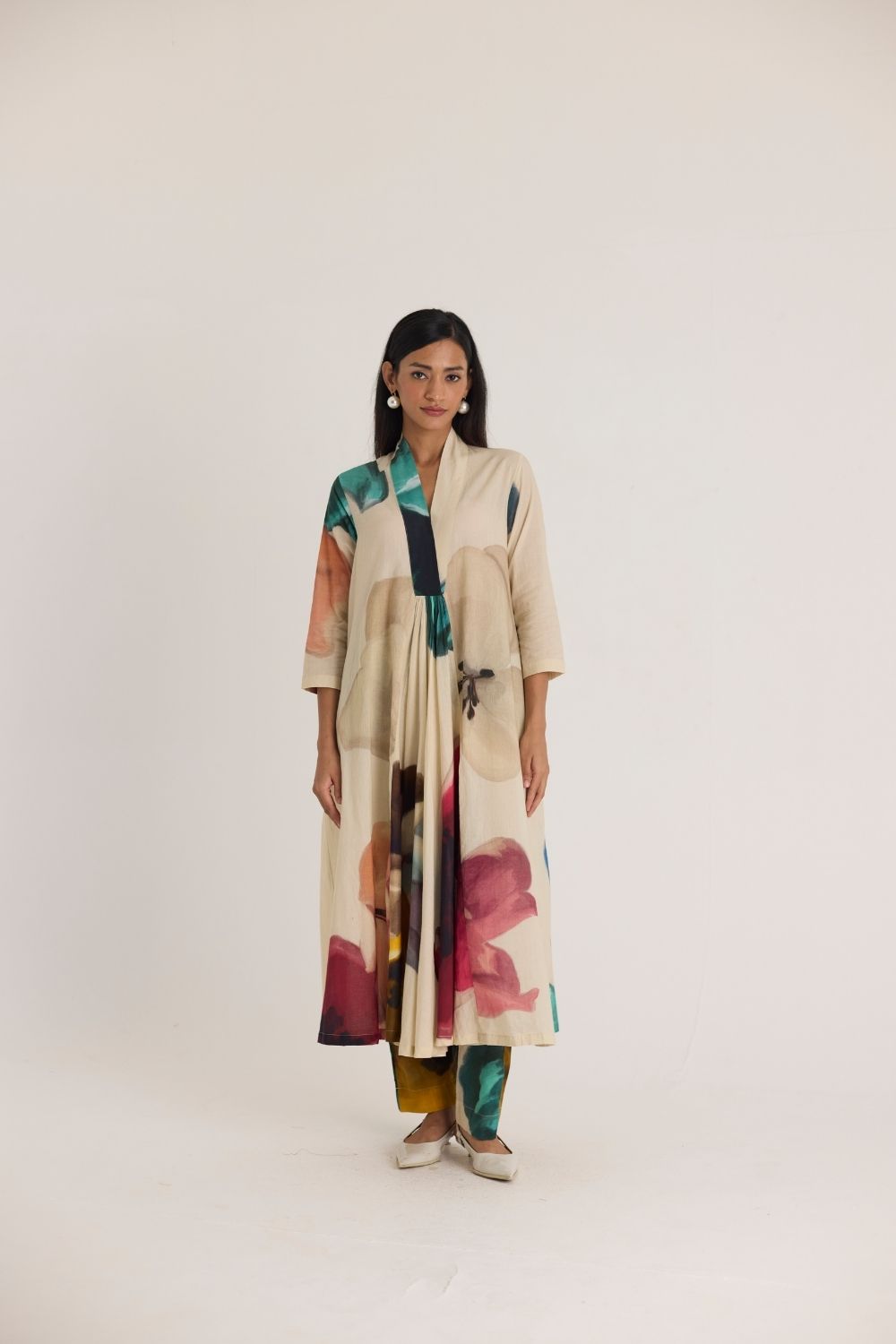 LILA LONG V NECK KURTA