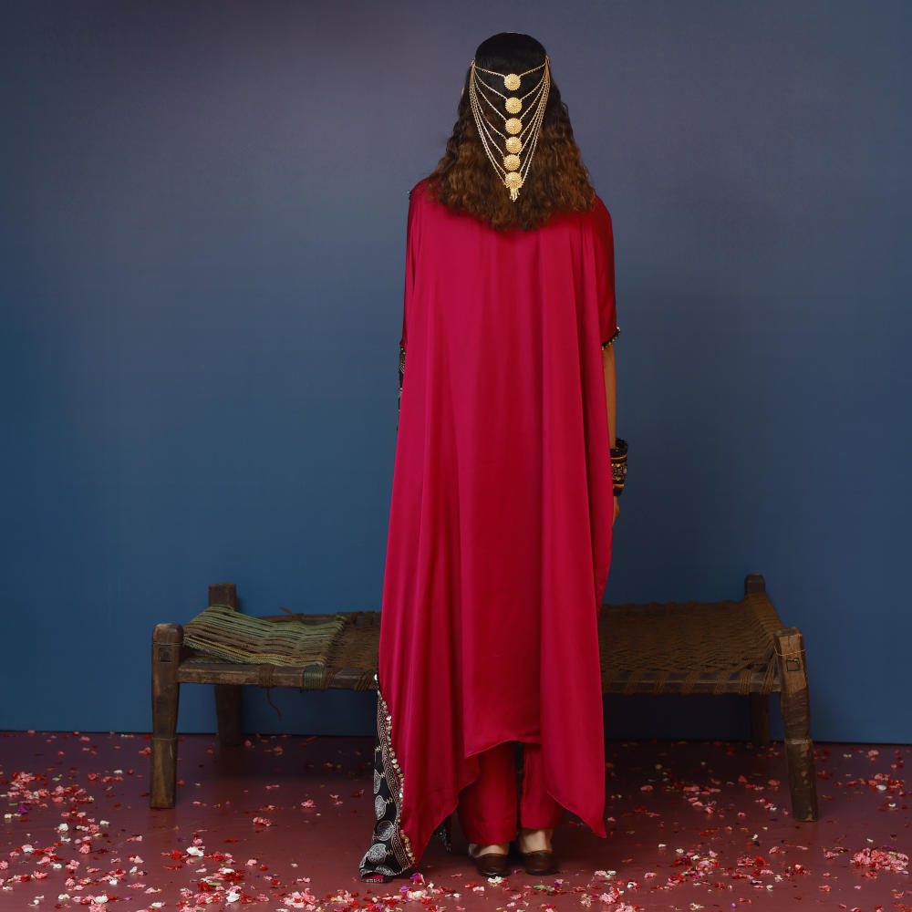 Saron Pink Kaftan Set