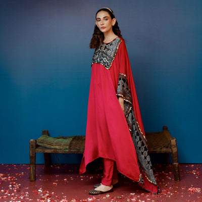 Saron Pink Kaftan Set