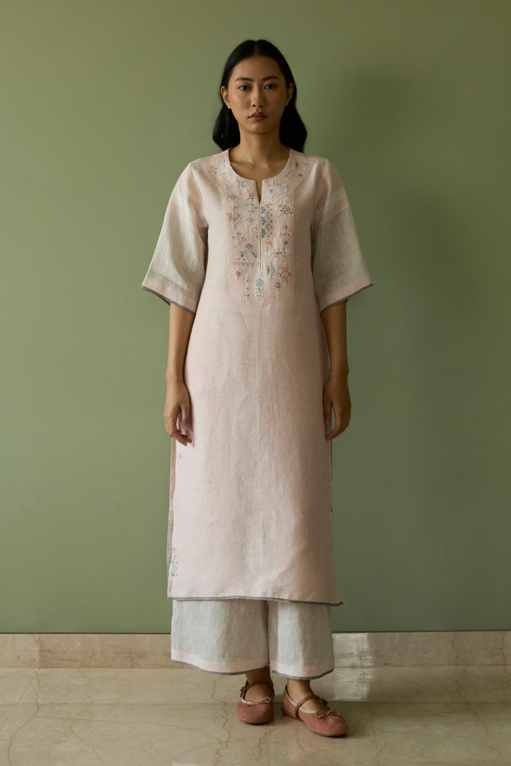 Vira Hand-Emboidered Linen Kurta Set-Blush