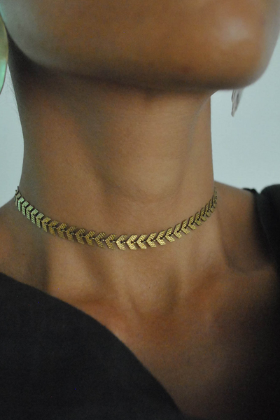 CYERA CHOKER