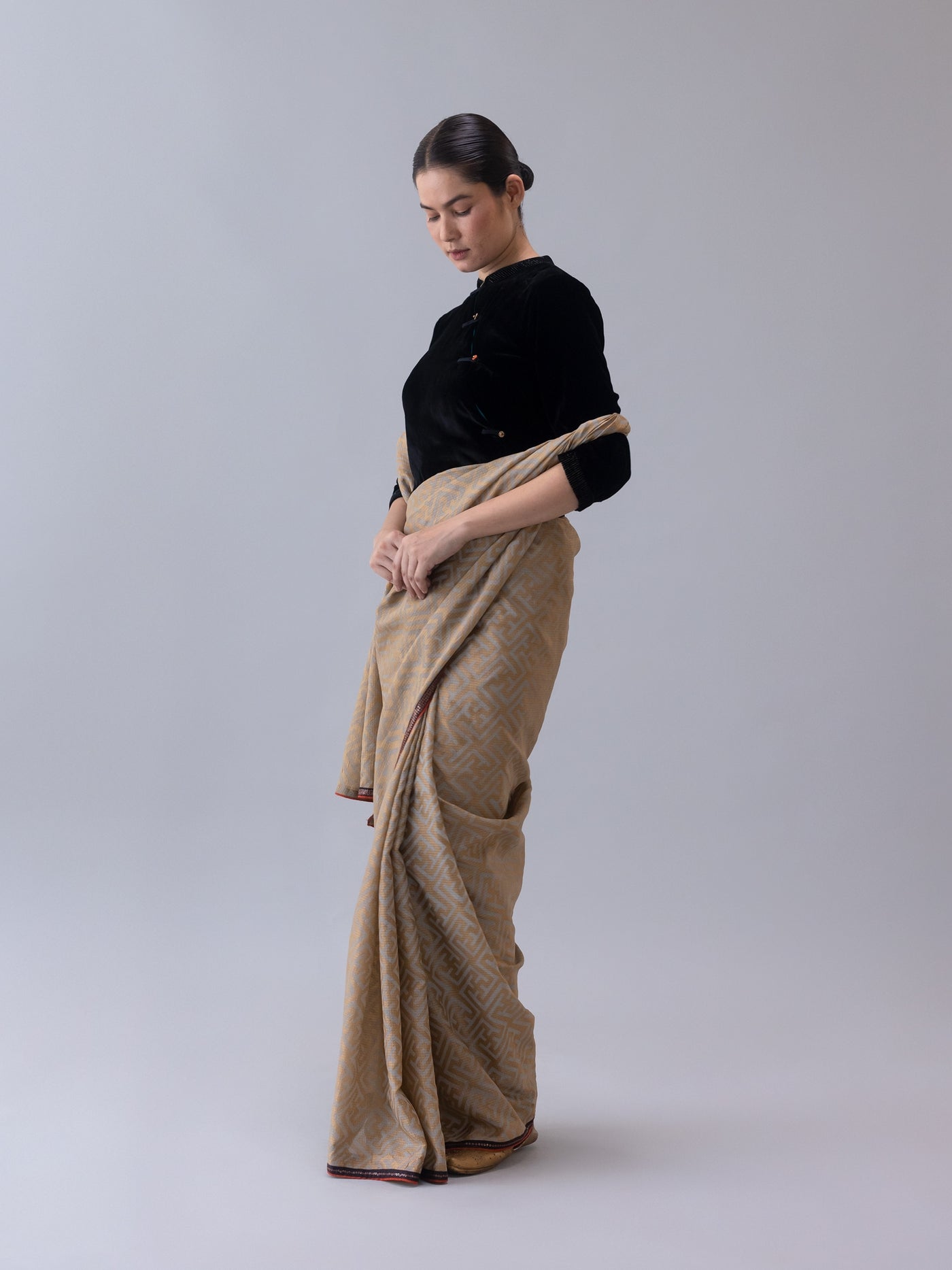 Namjar Saree-Grey