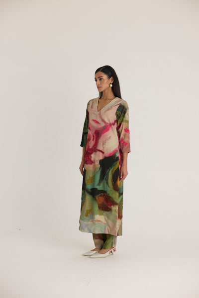 TILLY EMROIDERED LONG V NECK KURTA SET