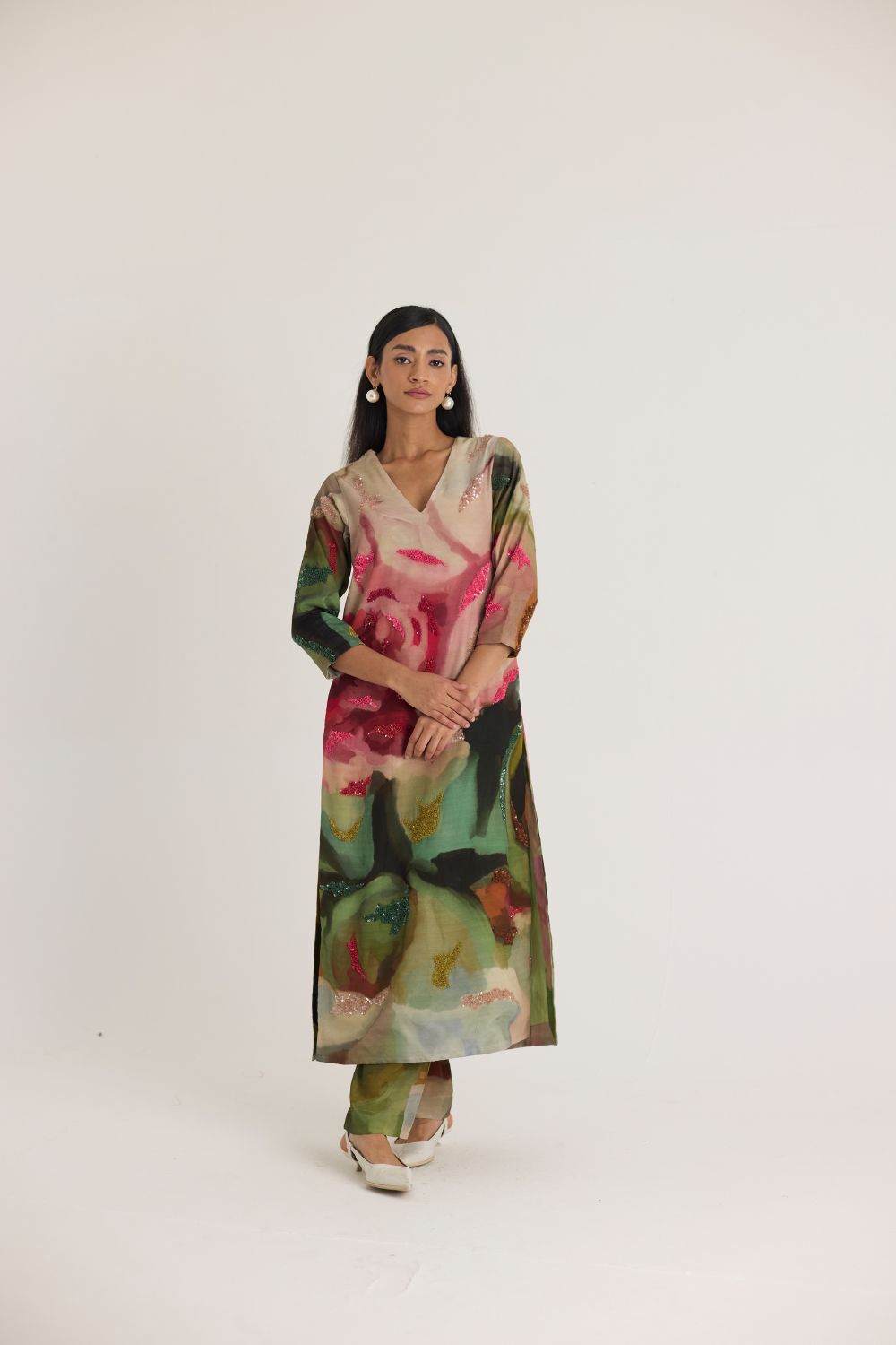 TILLY EMROIDERED LONG V NECK KURTA SET
