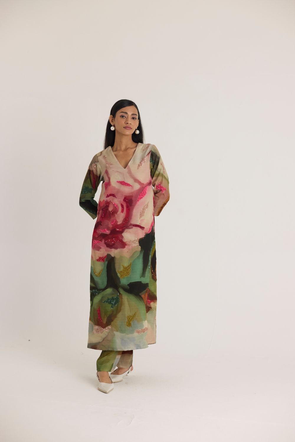 TILLY EMROIDERED LONG V NECK KURTA SET
