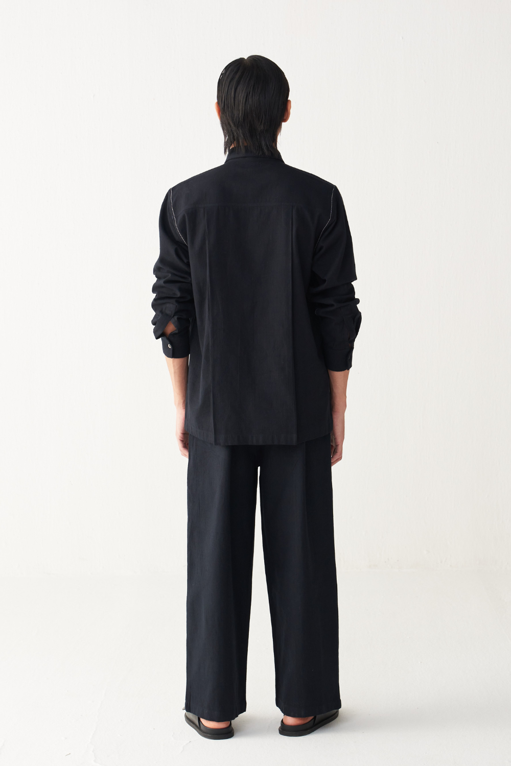 EMB. DETAIL BOTTOM