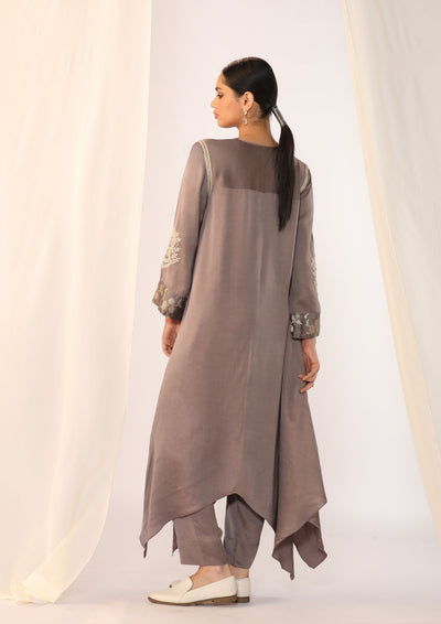 Linen satin keyhole kurta with delicate handwork