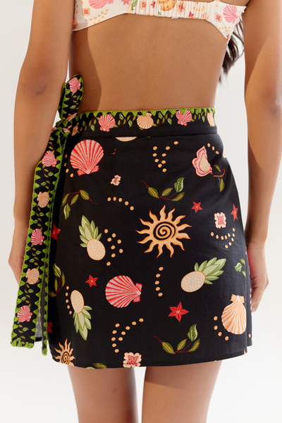 Wrap Me Round Skirt - Seashell (Black)