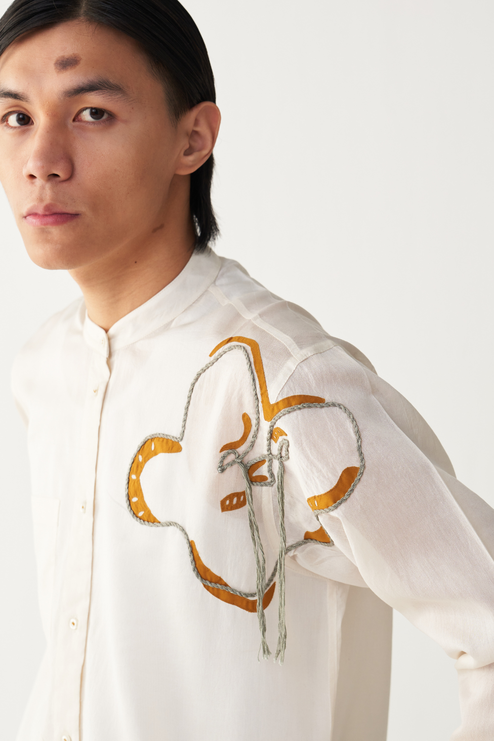 FLORAL ROPE EMB. SHIRT