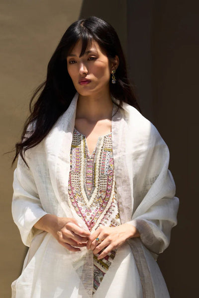 Afra Hand-Embroidered Kurta - Ivory