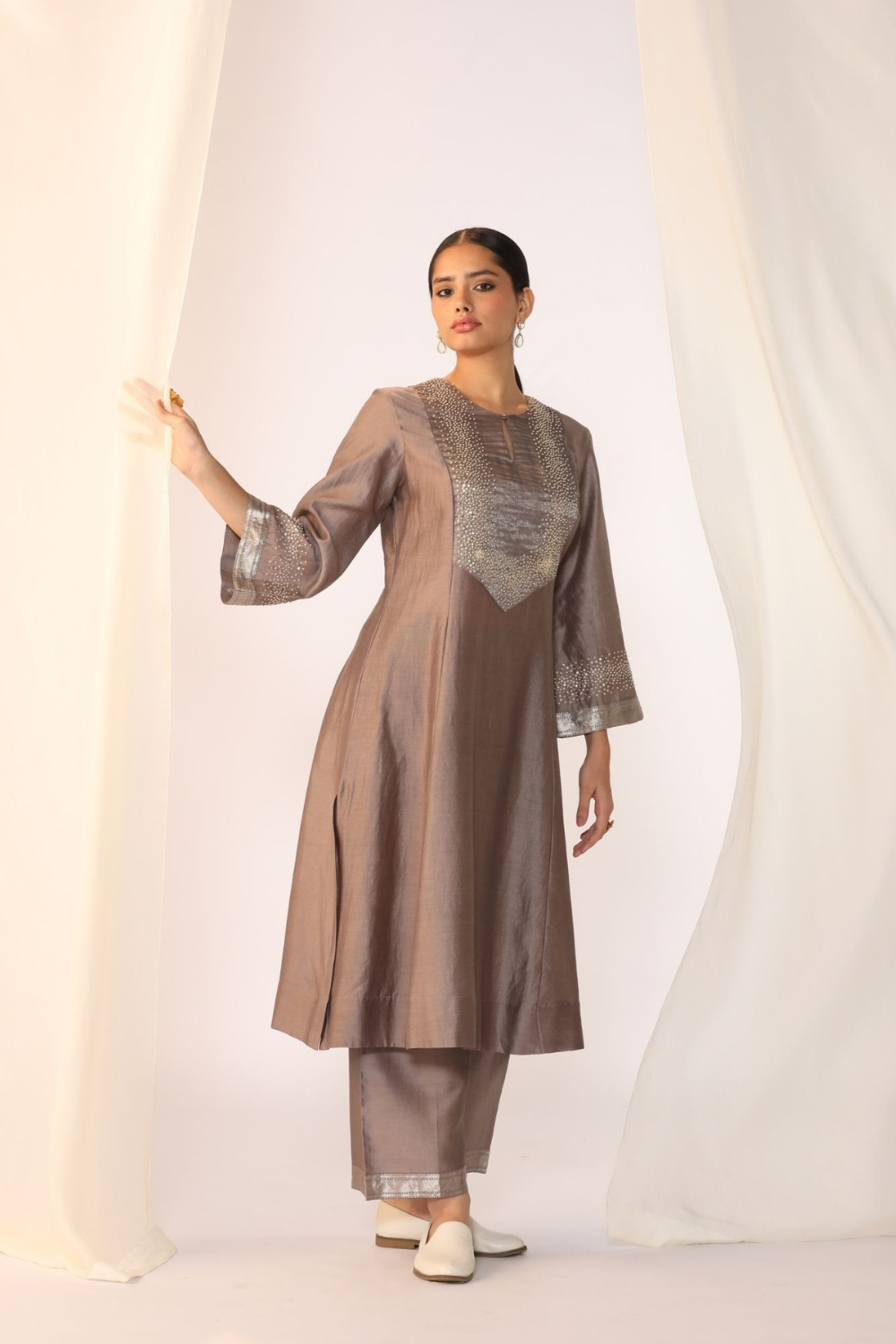 Silk chanderi kurta with french knot embroidery