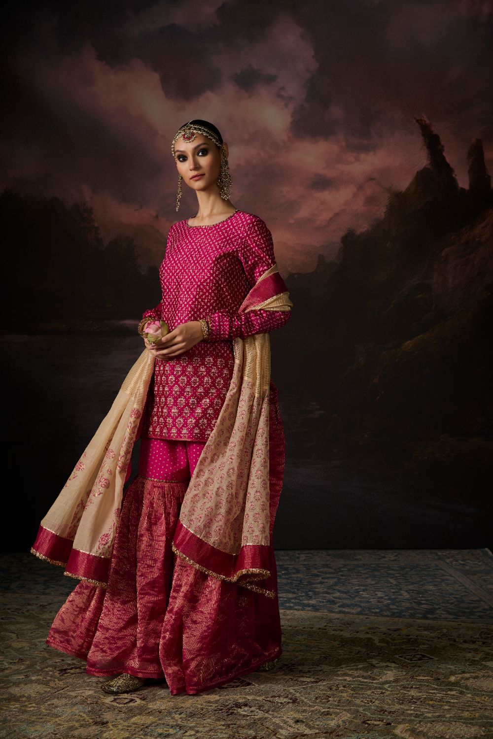 ADNAN DUPATTA